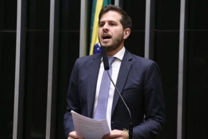 camara-aprova-projeto-que-ajusta-lei-orcamentaria-aos-gastos-com-a-nova-licenca-paternidade
