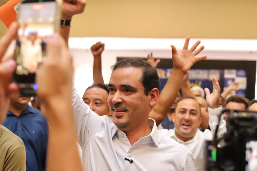 vicentinho-junior-e-ovacionado-por-liderancas-politicas-e-ofusca-presenca-de-adversarios-em-evento-de-vereadores-do-tocantins