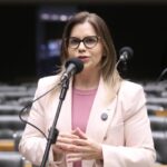 comissao-aprova-projeto-que-assegura-a-gestante-direito-a-fotografo-durante-o-parto