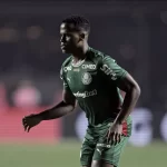 arias-volta-ao-palmeiras-e-pode-enfrentar-o-gremio;-vitor-roque-e-baixa