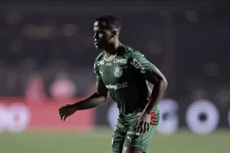 arias-volta-ao-palmeiras-e-pode-enfrentar-o-gremio;-vitor-roque-e-baixa