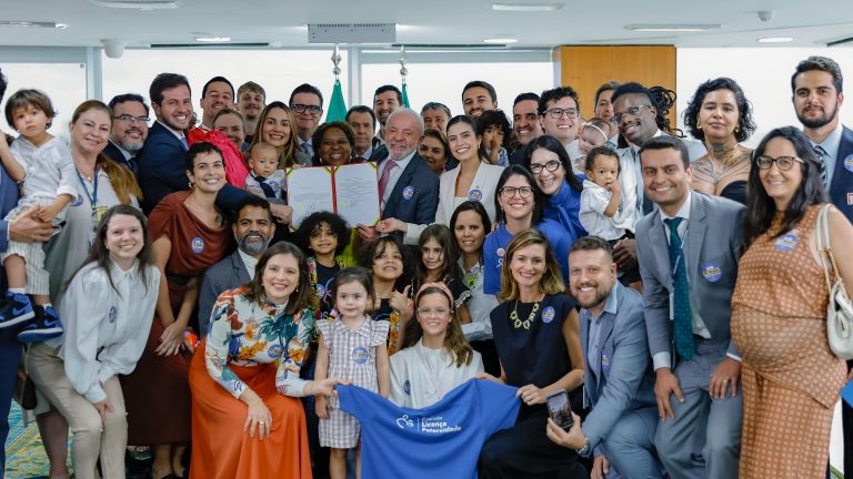 lei-amplia-licenca-paternidade-para-20-dias-e-cria-salario-paternidade