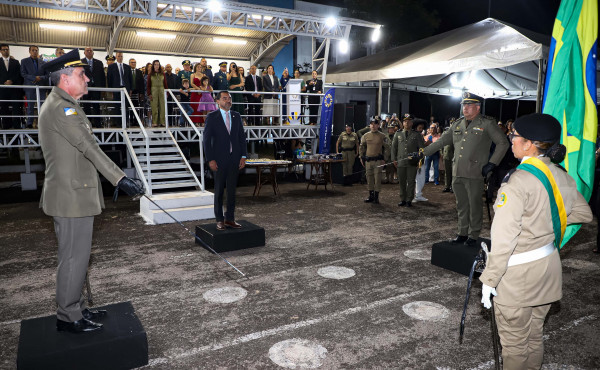 governador-do-tocantins-wanderlei-barbosa-participa-da-passagem-de-comando-da-policia-militar-e-destaca-reducao-de-37%-da-criminalidade-no-estado-–-pm-to