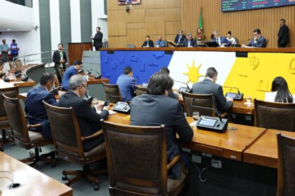 deputados-aprovam-pacote-de-reestruturacao-de-carreiras-e-beneficios-para-os-poderes-do-tocantins