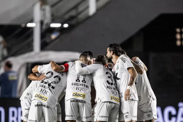 santos-mira-reacao-no-brasileiro-e-cuca-aposta-na-forca-da-vila-belmiro-contra-o-remo