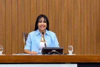 janad-valcari-destaca-atuacao-no-aumento-do-auxilio-alimentacao-dos-servidores-estaduais