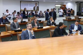 assembleia-aprova-mps-que-reajustam-contratos-temporarios-e-reestruturam-pastas-do-executivo