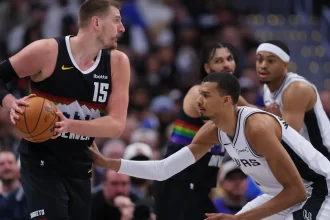jokic-leva-a-melhor-sobre-wembanyama-e-decide-vitoria-do-nuggets-contra-spurs-na-nba