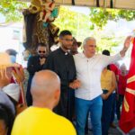 laurez-participa-da-saida-da-folia-do-divino-em-monte-do-carmo-e-reforca-compromisso-com-a-cultura-e-a-religiosidade-do-tocantins