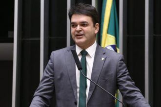 projeto-criminaliza-criacao-e-divulgacao-de-deepfakes-eleitorais