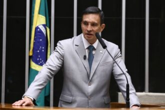 comissao-aprova-projeto-que-preve-engajamento-de-alunos-no-cuidado-com-o-espaco-escolar