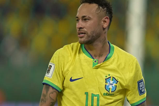 ancelotti-abre-porta-para-neymar-e-diz-que-craque-“esta-no-caminho-certo”