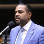 comissao-aprova-alerta-em-rotulo-sobre-efeito-de-remedio-em-motoristas