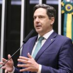 comissao-aprova-projeto-que-classifica-pcc-e-cv-como-grupos-terroristas-junto-a-11-carteis-latinos