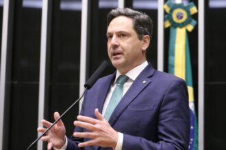 comissao-aprova-projeto-que-classifica-pcc-e-cv-como-grupos-terroristas-junto-a-11-carteis-latinos