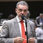 comissao-aprova-proibicao-de-reuso-de-embalagens-de-tintas-imobiliarias