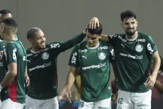 corinthians-testa-os-riscos-de-diniz-contra-o-solido-palmeiras-do-ausente-abel-ferreira