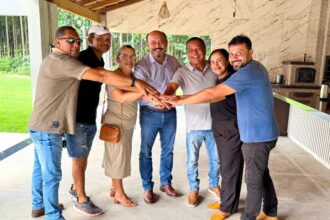 em-axixa,-sandoval-cardoso-fortalece-pre-candidatura:-prefeito-auri-wulange-e-cinco-vereadores-declaram-apoio-a-camara-federal