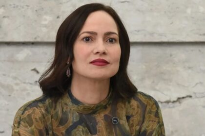 servidora-ana-cristina-viana-assume-comando-do-inss