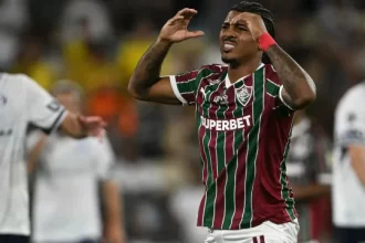 fluminense-leva-virada-do-rivadavia-e-ve-pressao-aumentar-na-libertadores