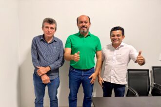 sandoval-cardoso-recebe-apoio-dos-vereadores-genaro-barros-e-danillo-carreiro-com-base-em-entregas-em-chapada-de-areia