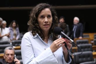 comissao-aprova-incentivo-a-filmagens-e-turismo-de-telas