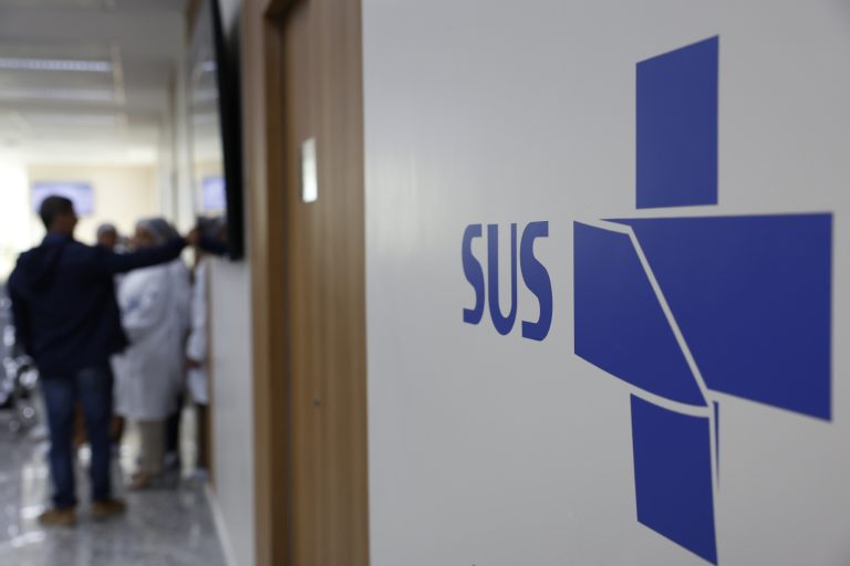 nova-lei-preve-ajuda-de-custo-para-pacientes-do-sus-que-fazem-tratamento-em-outra-cidade