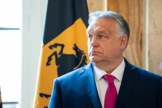 orban-diz-que-esta-sentindo-‘fadiga,-dor-e-um-vazio’-apos-derrota-na-hungria