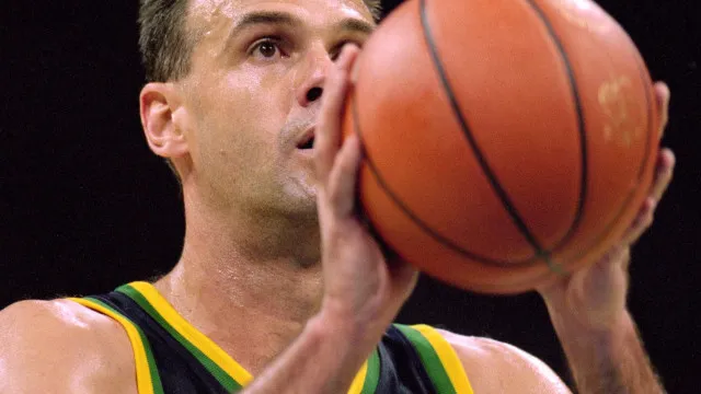 oscar-impressionou-kobe,-derrotou-robinson-e-recebeu-de-bird-seu-maior-premio