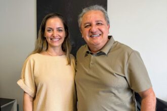 jair-farias-amplia-base-politica-em-palmas-com-apoio-da-vereadora-marycats