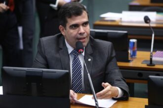 comissao-aprova-projeto-que-preve-apreensao-de-veiculo-por-transporte-irregular-de-animais-vivos