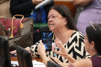 comissao-aprova-punicao-para-quem-divulgar-desafios-perigosos-para-criancas-na-internet