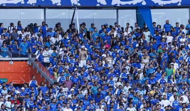 cruzeiro-vence-o-gremio-e-empurra-o-corinthians-para-a-zona-de-rebaixamento