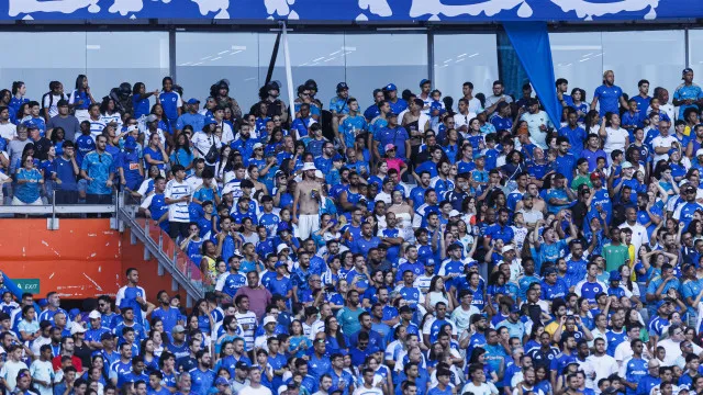 cruzeiro-vence-o-gremio-e-empurra-o-corinthians-para-a-zona-de-rebaixamento