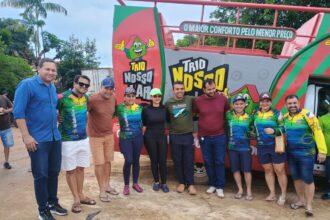 de-xambioa-a-santa-cruz:-mayck-camara-e-junior-diamantino-marcam-presenca-no-10o-passeio-nautico-no-rio-araguaia