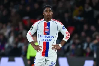 endrick-leva-bronca-de-possivel-rival-da-copa-apos-‘provocar’-torcida-do-psg:-‘jogue-futebol’