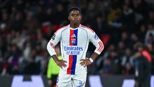 endrick-leva-bronca-de-possivel-rival-da-copa-apos-‘provocar’-torcida-do-psg:-‘jogue-futebol’