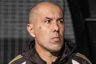 flamengo-supera-vitoria-na-copa-do-brasil-e-segue-100%-ha-6-jogos