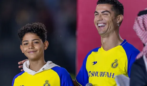 al-nassr-analisa-plano-para-ter-cristiano-ronaldo-e-filho-atuando-juntos