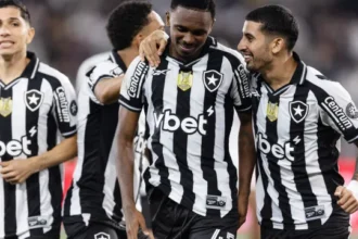 botafogo-deixa-de-lado-a-saida-de-textor-e-foca-no-internacional-pelo-brasileirao