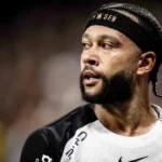 renovacao-de-memphis-depay-vira-pauta-politica-e-divide-o-corinthians
