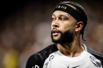 renovacao-de-memphis-depay-vira-pauta-politica-e-divide-o-corinthians