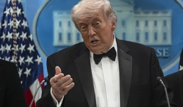 trump-diz-que-motivo-dos-disparos-nao-esta-claro-e-que-atirador-e-‘lobo-solitario’