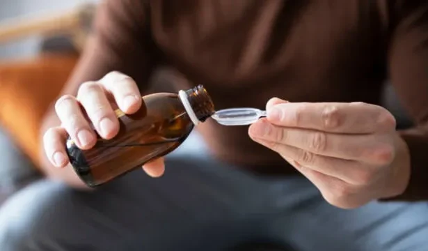 anvisa-manda-retirar-do-mercado-substancia-usada-em-xaropes-para-tosse