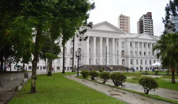 policia-investiga-suposto-desafio-para-estuprar-aluna-de-medicina-na-ufpr