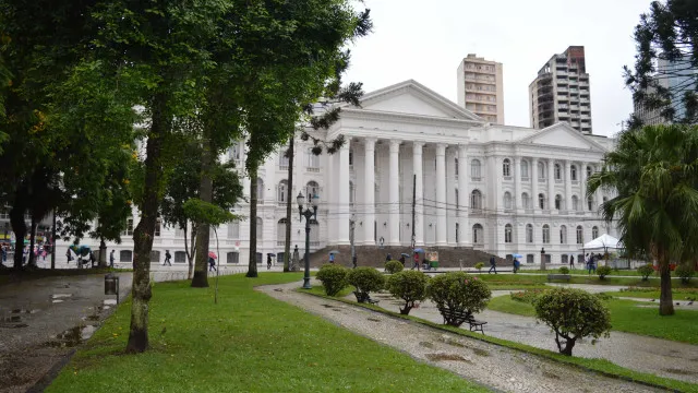 policia-investiga-suposto-desafio-para-estuprar-aluna-de-medicina-na-ufpr