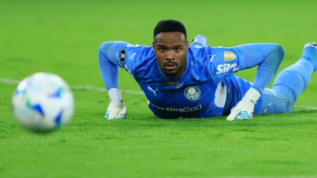 palmeiras-cochila,-leva-gol-contra-de-goleiro-e-empata-com-cerro-na-libertadores