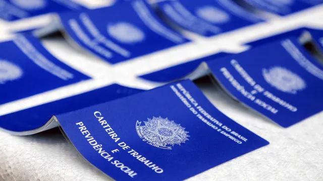 fim-da-escala-6×1-e-principal-bandeira-nos-atos-do-1°-de-maio-no-pais