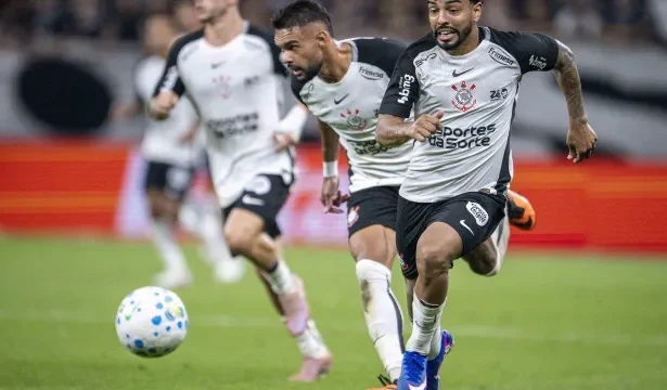 corinthians-de-diniz-joga-bem,-bate-penarol-e-encaminha-vaga-na-libertadores