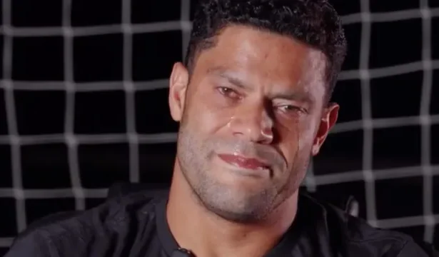 hulk-se-despede-do-atletico-mineiro-em-lagrimas:-“nao-e-facil”